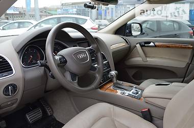 Внедорожник / Кроссовер Audi Q7 2013 в 