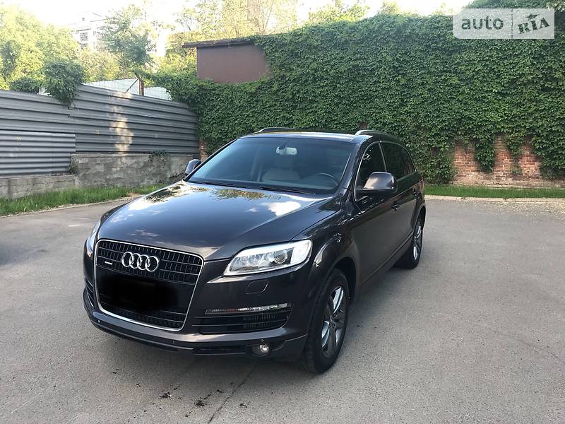 Audi Q7 2008 года
