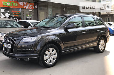 Внедорожник / Кроссовер Audi Q7 2012 в 