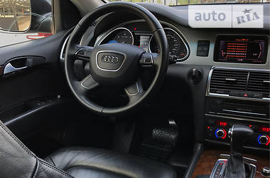Внедорожник / Кроссовер Audi Q7 2012 в 