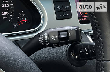 Внедорожник / Кроссовер Audi Q7 2012 в 