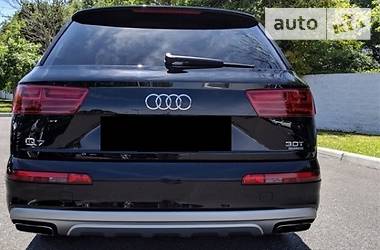 Позашляховик / Кросовер Audi Q7 2017 в Львові