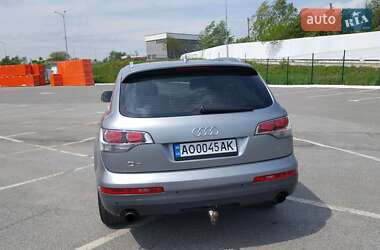 Позашляховик / Кросовер Audi Q7 2007 в Ужгороді