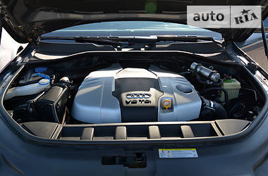 Внедорожник / Кроссовер Audi Q7 2014 в 