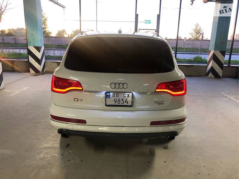 Позашляховик / Кросовер Audi Q7 2014 в Києві