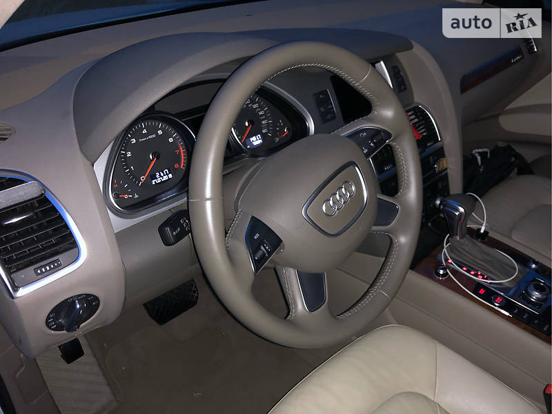 Позашляховик / Кросовер Audi Q7 2014 в Києві
