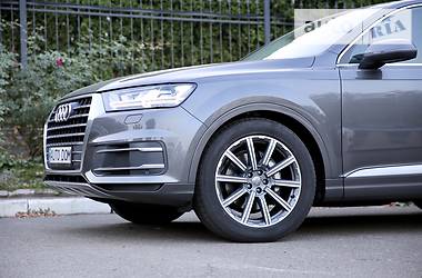 Внедорожник / Кроссовер Audi Q7 2019 в Киеве