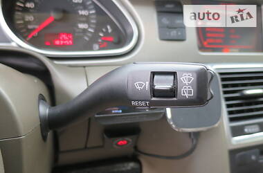 Позашляховик / Кросовер Audi Q7 2006 в 