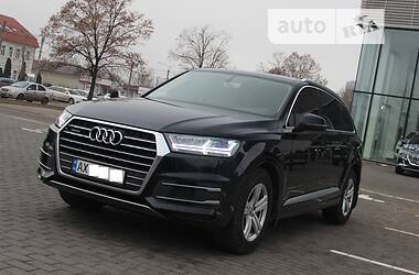 Позашляховик / Кросовер Audi Q7 2016 в 