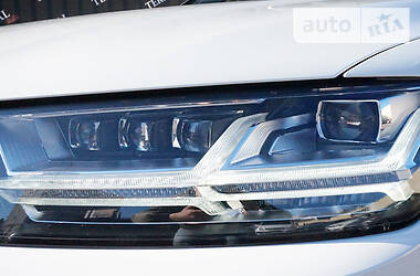 Позашляховик / Кросовер Audi Q7 2017 в 