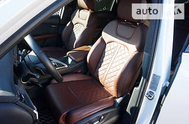 Позашляховик / Кросовер Audi Q7 2017 в 