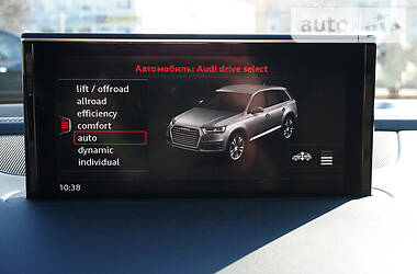 Позашляховик / Кросовер Audi Q7 2017 в 