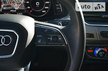 Позашляховик / Кросовер Audi Q7 2017 в 