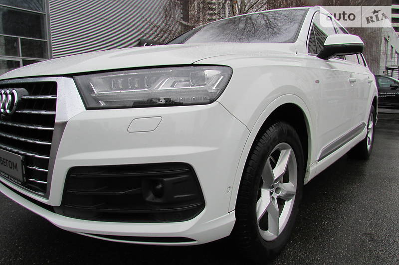 Позашляховик / Кросовер Audi Q7 2016 в Києві