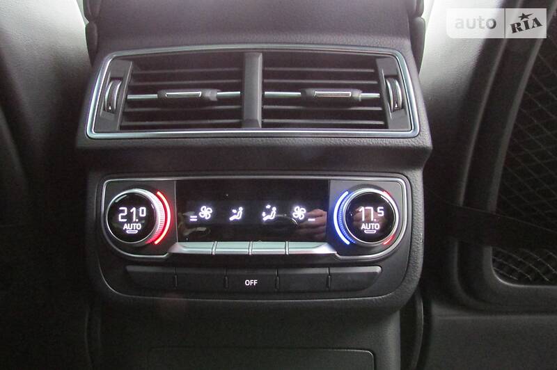 Позашляховик / Кросовер Audi Q7 2016 в Києві