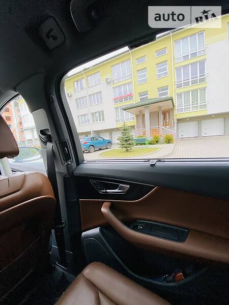 Позашляховик / Кросовер Audi Q7 2017 в Львові