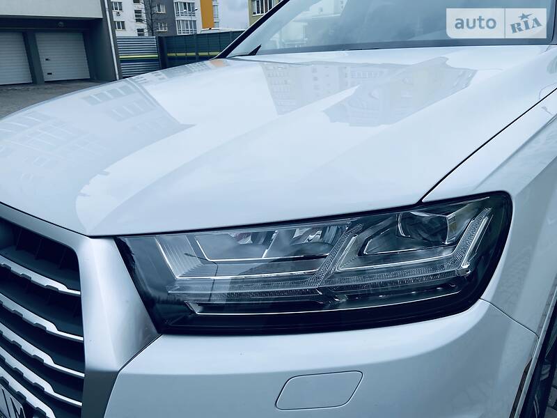 Позашляховик / Кросовер Audi Q7 2017 в Львові