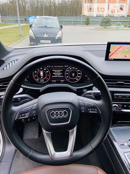 Позашляховик / Кросовер Audi Q7 2017 в Львові
