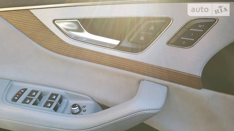 Позашляховик / Кросовер Audi Q7 2015 в Тернополі