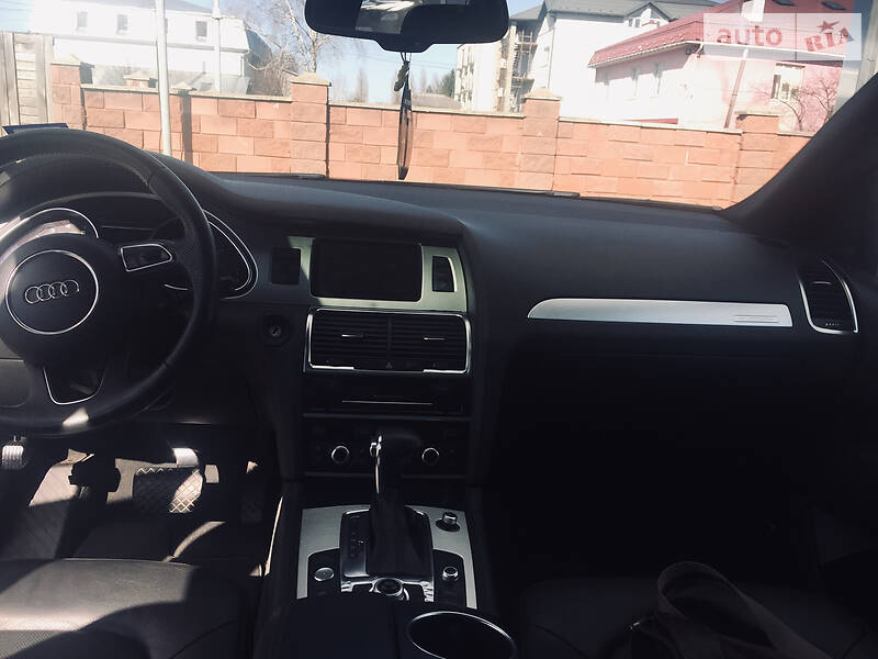 Позашляховик / Кросовер Audi Q7 2013 в Рівному
