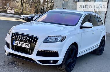 Внедорожник / Кроссовер Audi Q7 2010 в 
