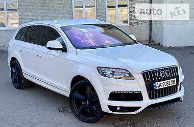 Внедорожник / Кроссовер Audi Q7 2010 в 