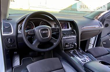 Внедорожник / Кроссовер Audi Q7 2010 в 