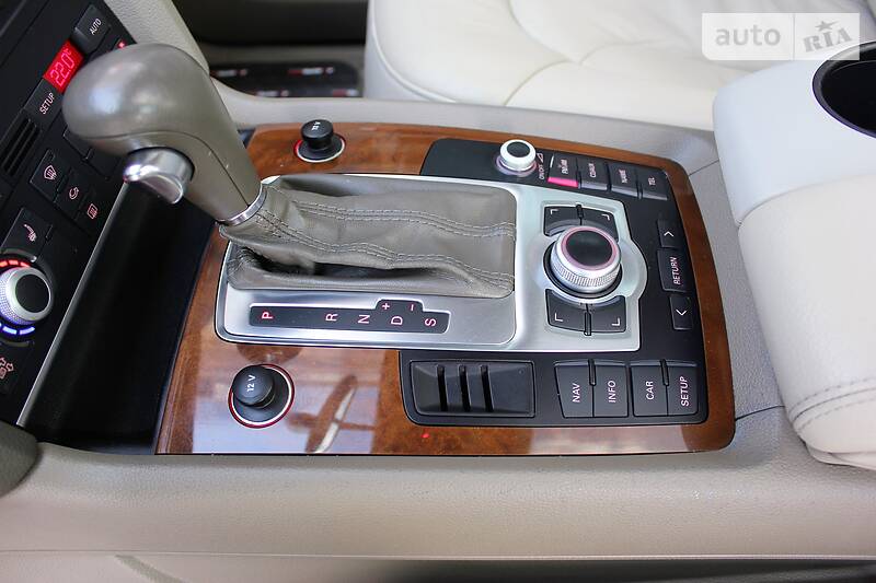 Позашляховик / Кросовер Audi Q7 2008 в Львові