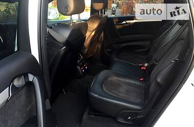 Позашляховик / Кросовер Audi Q7 2010 в 