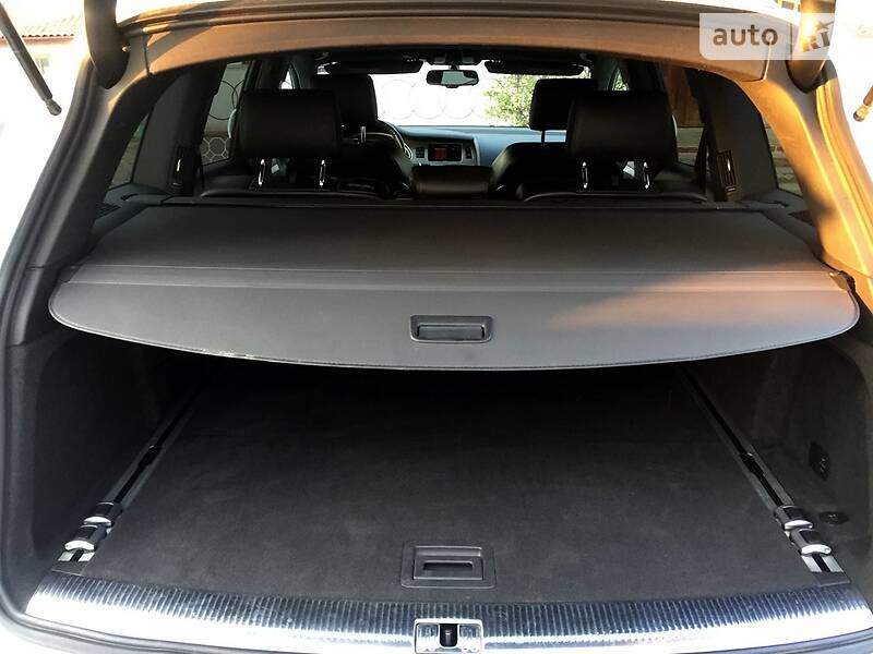 Внедорожник / Кроссовер Audi Q7 2010 в Черновцах