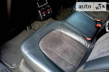 Позашляховик / Кросовер Audi Q7 2010 в 