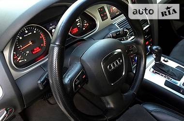 Позашляховик / Кросовер Audi Q7 2010 в 
