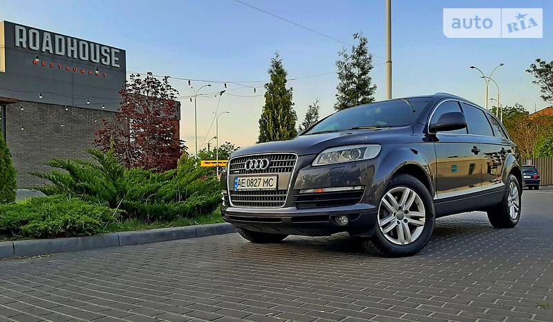 Позашляховик / Кросовер Audi Q7 2006 в 