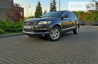 Позашляховик / Кросовер Audi Q7 2006 в 