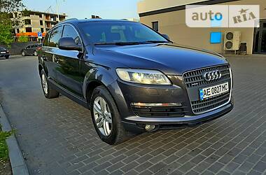 Позашляховик / Кросовер Audi Q7 2006 в 