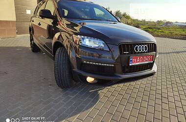 Позашляховик / Кросовер Audi Q7 2014 в 