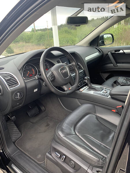 Позашляховик / Кросовер Audi Q7 2009 в Києві