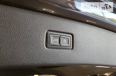 Позашляховик / Кросовер Audi Q7 2017 в 