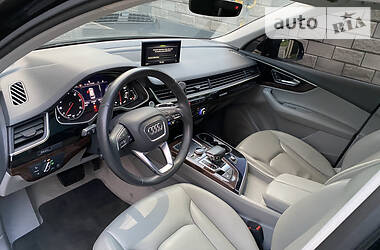 Внедорожник / Кроссовер Audi Q7 2016 в Ровно