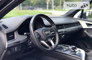 Внедорожник / Кроссовер Audi Q7 2017 в Ровно