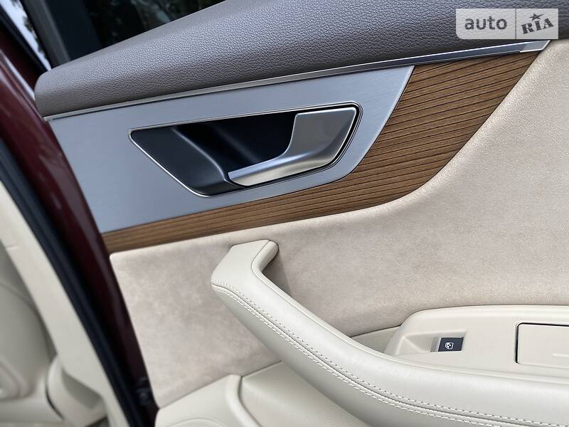 Позашляховик / Кросовер Audi Q7 2017 в Києві