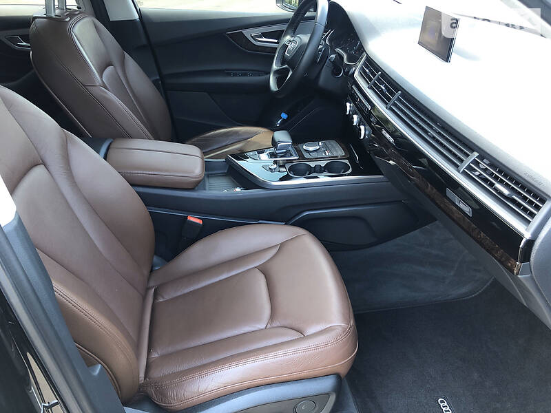 Позашляховик / Кросовер Audi Q7 2016 в Києві
