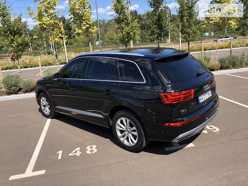 Внедорожник / Кроссовер Audi Q7 2016 в Киеве