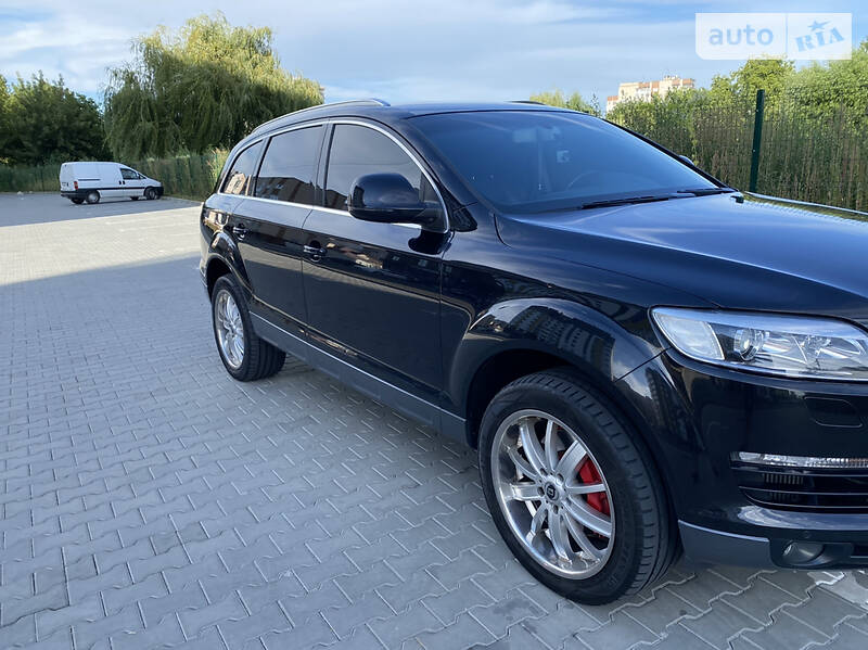 Позашляховик / Кросовер Audi Q7 2009 в Луцьку