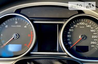 Позашляховик / Кросовер Audi Q7 2015 в 