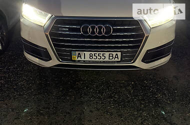 Позашляховик / Кросовер Audi Q7 2017 в 