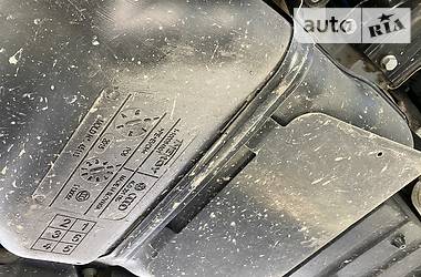 Позашляховик / Кросовер Audi Q7 2015 в 