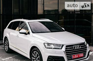 Внедорожник / Кроссовер Audi Q7 2018 в 