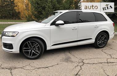 Внедорожник / Кроссовер Audi Q7 2016 в Полтаве