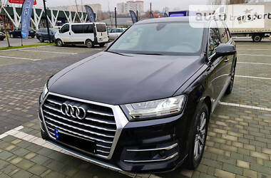 Позашляховик / Кросовер Audi Q7 2016 в Хмельницькому